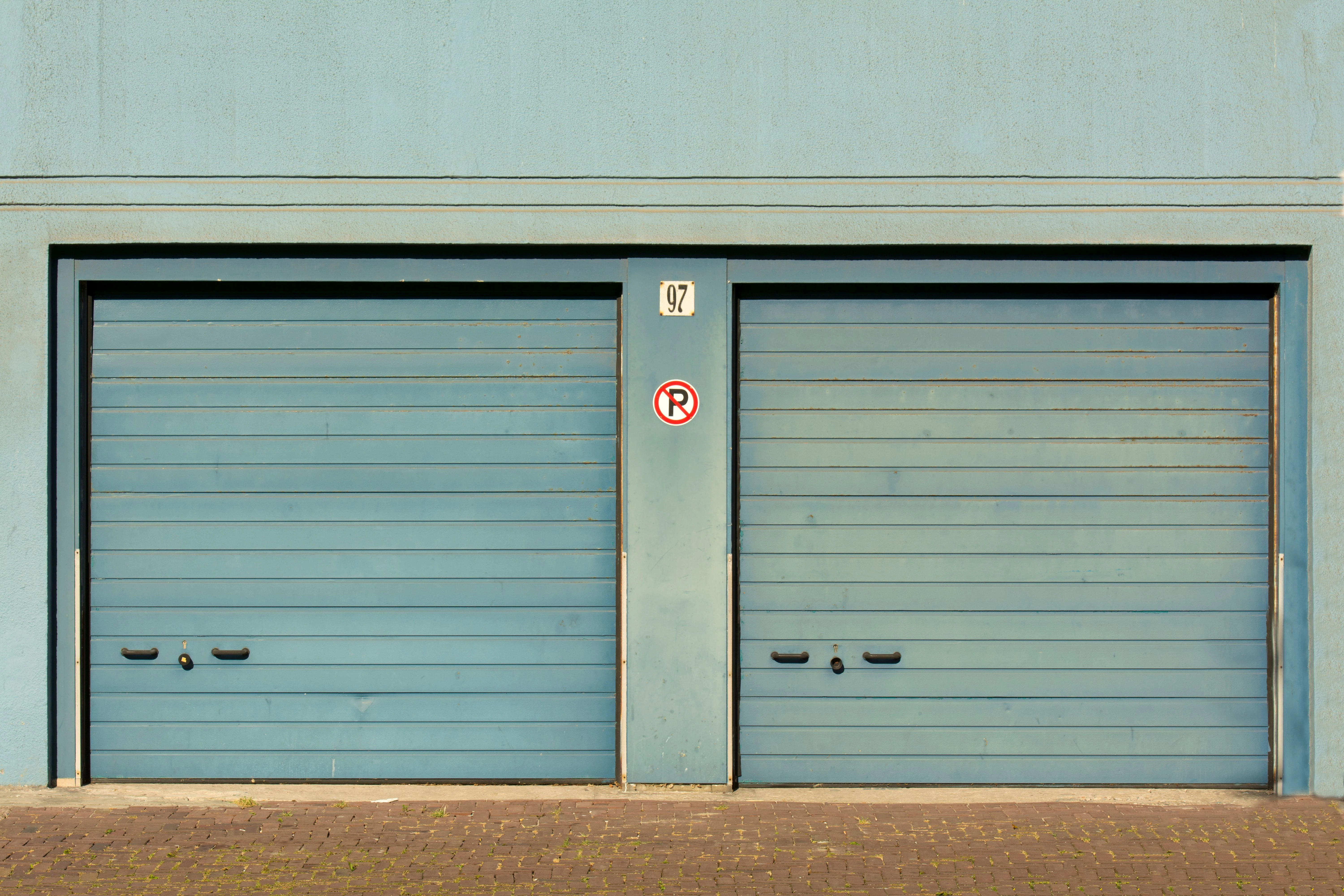 Residential garage door in Gilbert